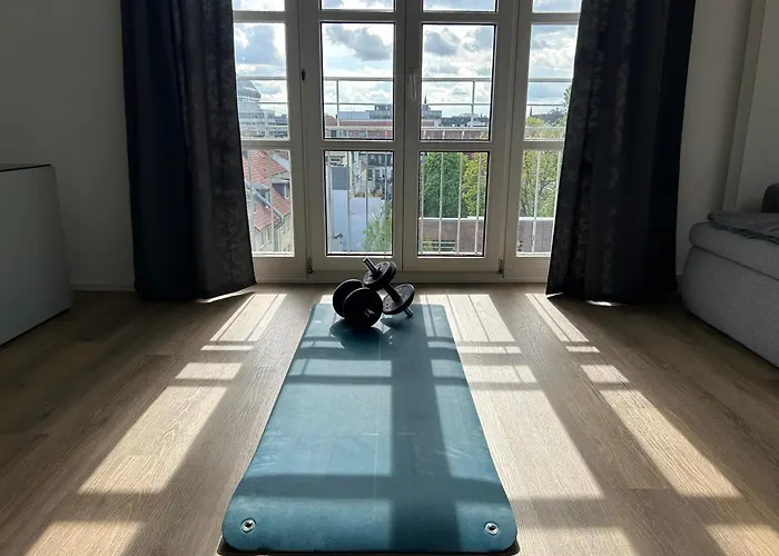 Eich-Penthouse, Zentral Am Stadtwald Mit Ausblick Ueber Die Stadt, 24H Self Check-In, Netflix, Disneyplus